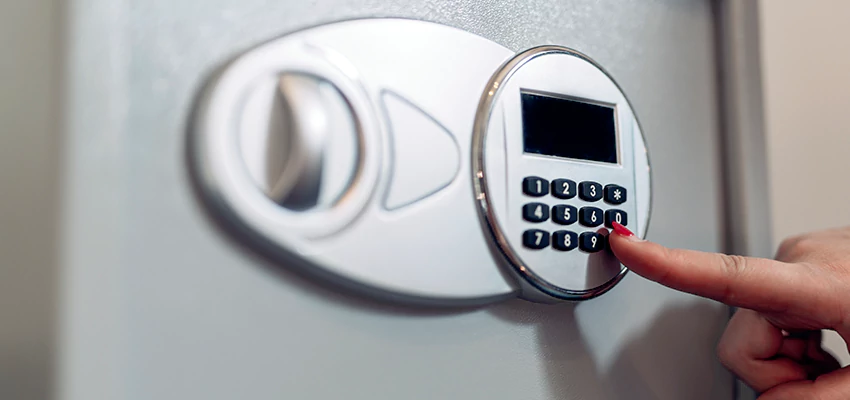 Jewelry Safe Cracking in Banning, California