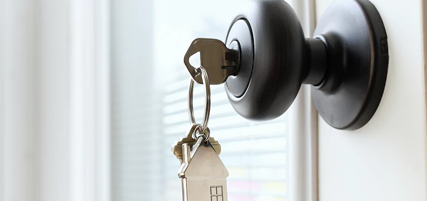 Bifold Door Knob Replacement in Banning, California