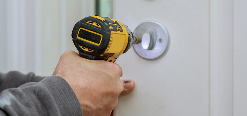 Street Locksmith For Smart Lock Repair in Banning, CA